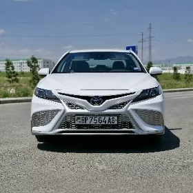 Toyota Camry 2021
