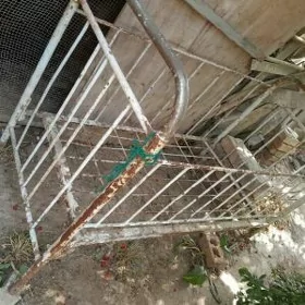 Krovat Demir