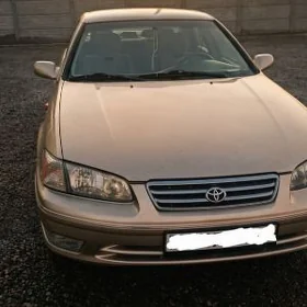 Toyota Camry 2000