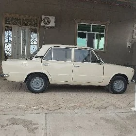 Lada 2104 1986