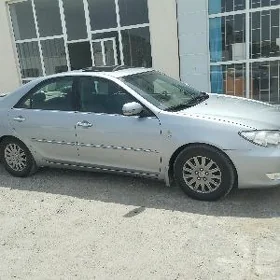 Toyota Camry 2004
