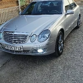 Mercedes-Benz E320 2002