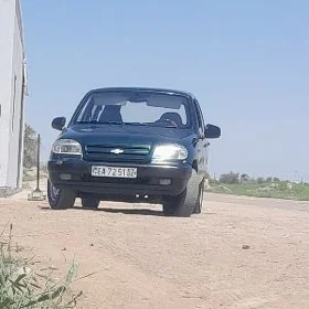 Chevrolet Niva 2005