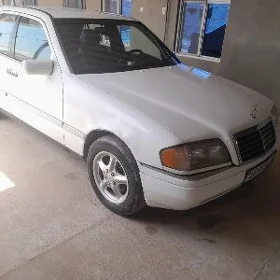 Mercedes-Benz W212 1997