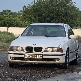 BMW E39 1998