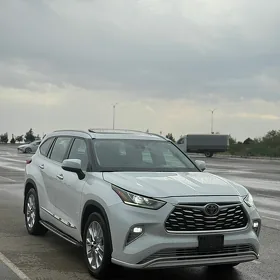Toyota Highlander 2022