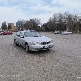Nissan Maxima 2000