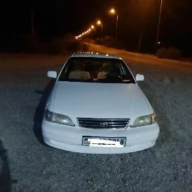 Toyota Corona 1999