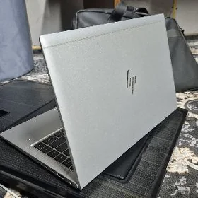 HP AMD Ryzen 7 pro 4750U