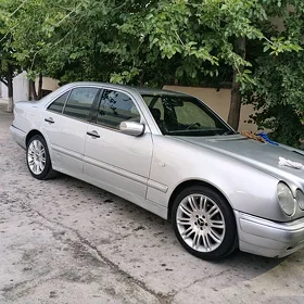Mercedes-Benz E320 1998