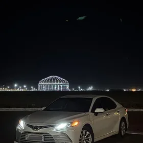 Toyota Camry 2018