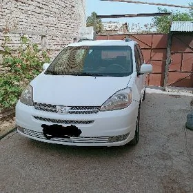 Toyota Sienna 2004