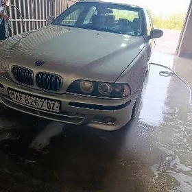 BMW E39 2003