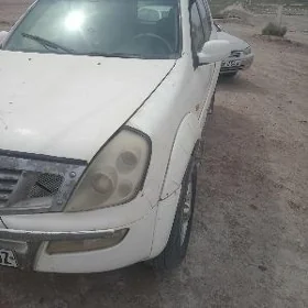 SsangYong Rexton W 2002