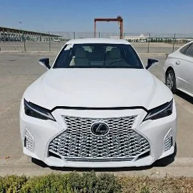 Lexus IS 300 2021