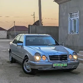 Mercedes-Benz E320 1997