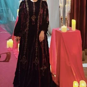 gyzyl keşdeli pombah