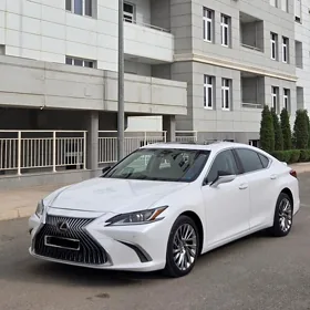 Lexus ES 350 2019