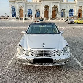 Mercedes-Benz E320 2004