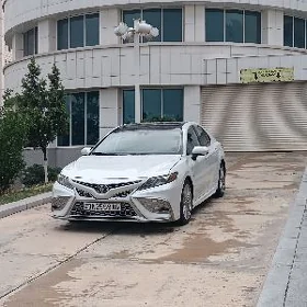 Toyota Camry 2021