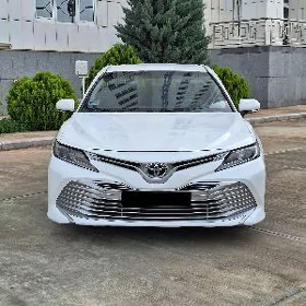 Toyota Camry 2020