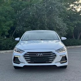 Hyundai Elantra 2018