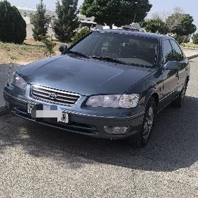 Toyota Camry 2001
