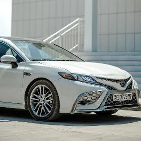 Toyota Camry 2023