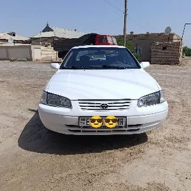 Toyota Camry 1998