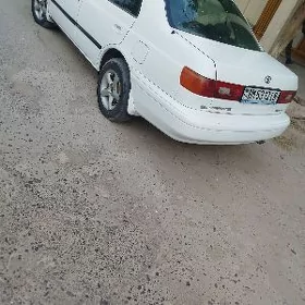 Toyota Corona 1999