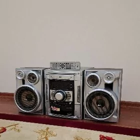 Muzikalniy Centr LG USB DVD
