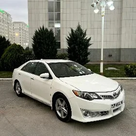 Toyota Camry 2012