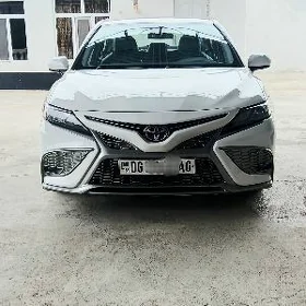 Toyota Camry 2020