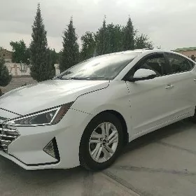Hyundai Elantra 2019