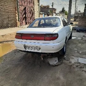 Toyota Carina 1993