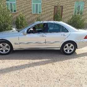 Mercedes-Benz E320 2002