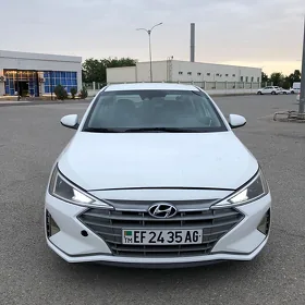 Hyundai Elantra 2019