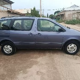 Toyota Sienna 2000