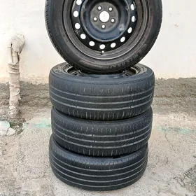 Teker taýota karolla