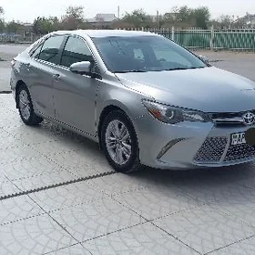 Toyota Camry 2017