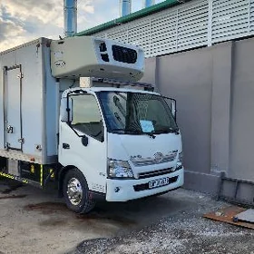 Toyota Hino 2020