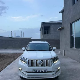 Toyota Land Cruiser Prado 2022