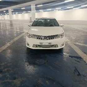 Toyota Camry 2013