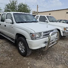 Toyota Hilux 2000