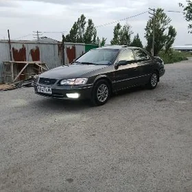 Toyota Camry 2001