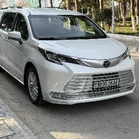 Toyota Sienna 2021