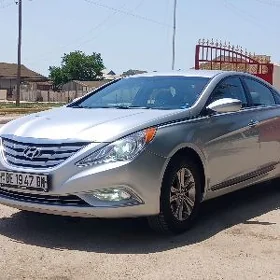 Hyundai Sonata 2011