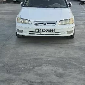 Toyota Camry 2000
