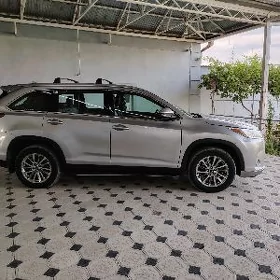 Toyota Highlander 2019