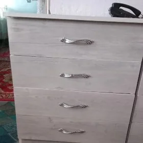 тумбочка (камод)